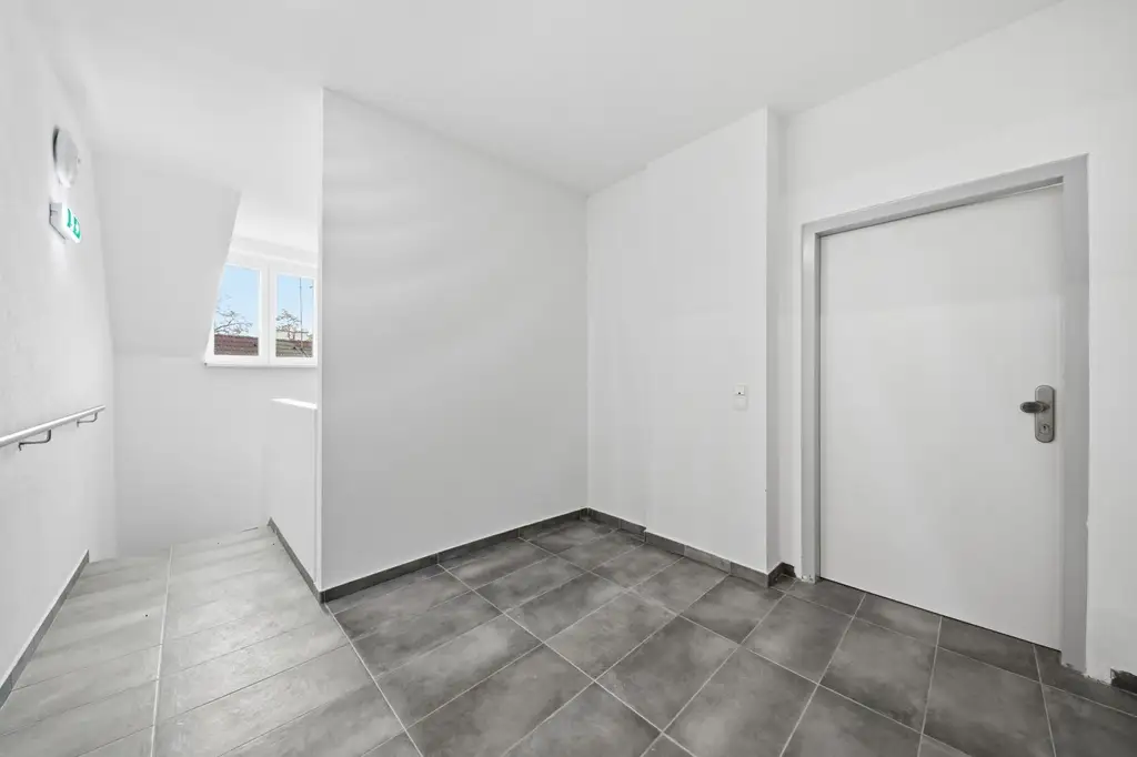 ERSTBEZUG NACH SANIERUNG - 4 Zimmer Dachgeschoss-Wohnung in Eggenburg!