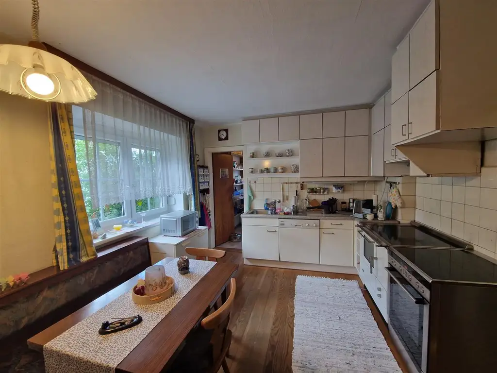 Solides Einfamilienhaus mit Charme und modernisierter Technik