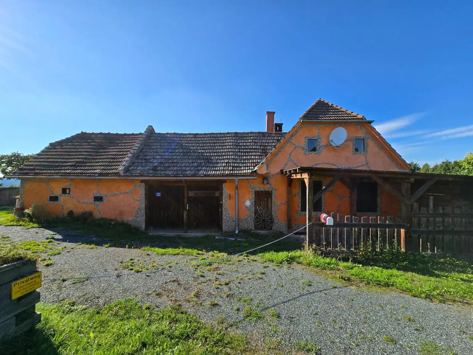 Haus mit Potential - Dreikanthof in bester Aussichtslage