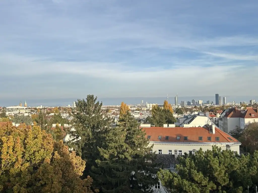 DACHGESCHOSS + 42m² TERRASSEN + FERNSICHT + SONNIG + RUHELAGE + TOPZUSTAND!