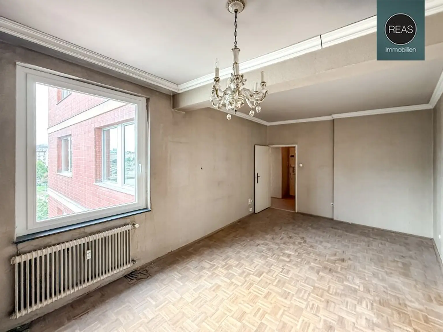 Wohnungspaket in Top-Innenstadtlage! 2 nebeneinander liegende Wohnungen mit 2 Loggien, neuen Fenstern und unverbautem Traumblick!