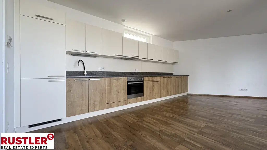 Singles/Pärchen aufgepasst! Gemütliche Wohnung mit Loggia in guter Lage