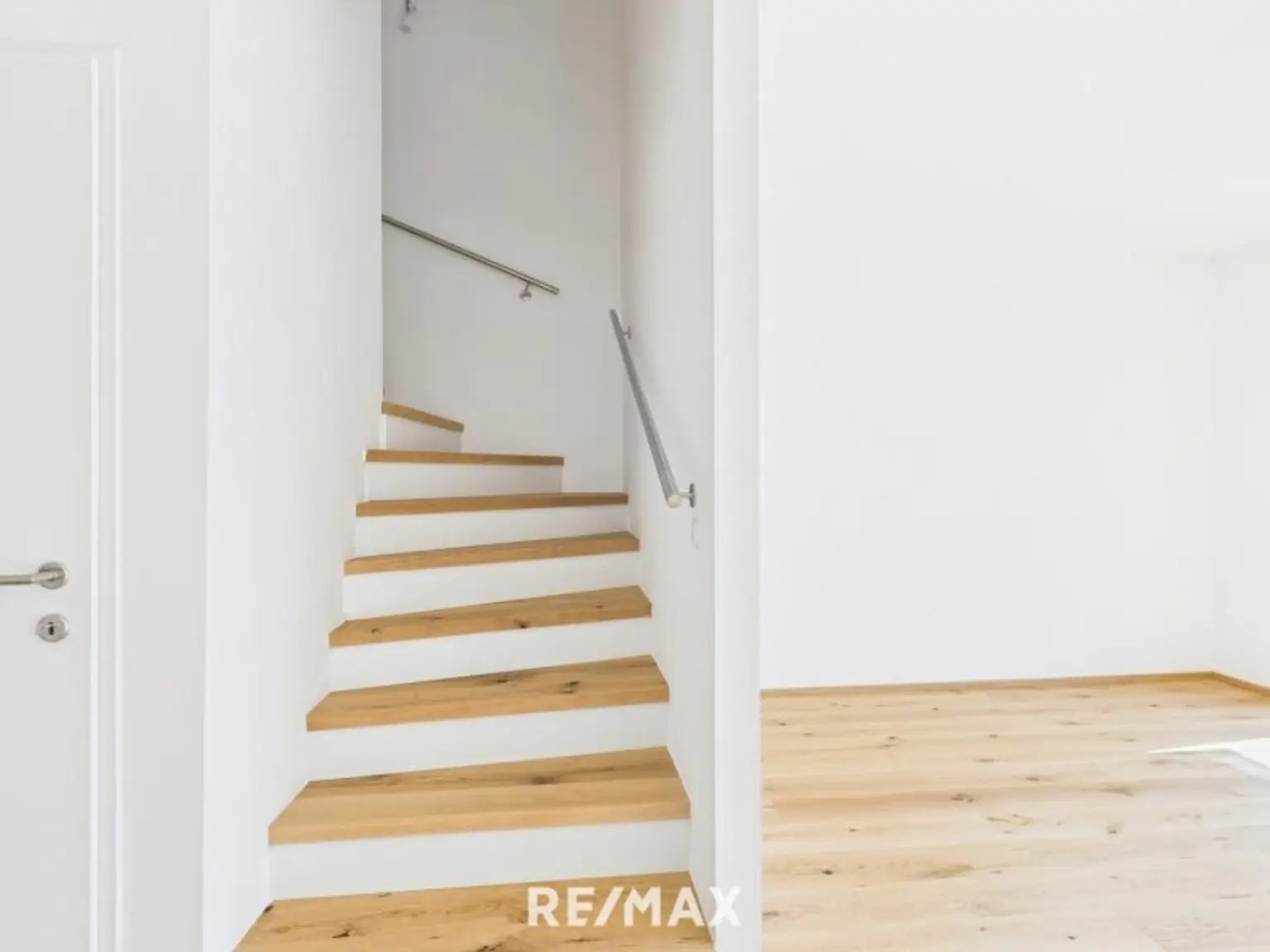 Stiegenaufgang ins 1.OG