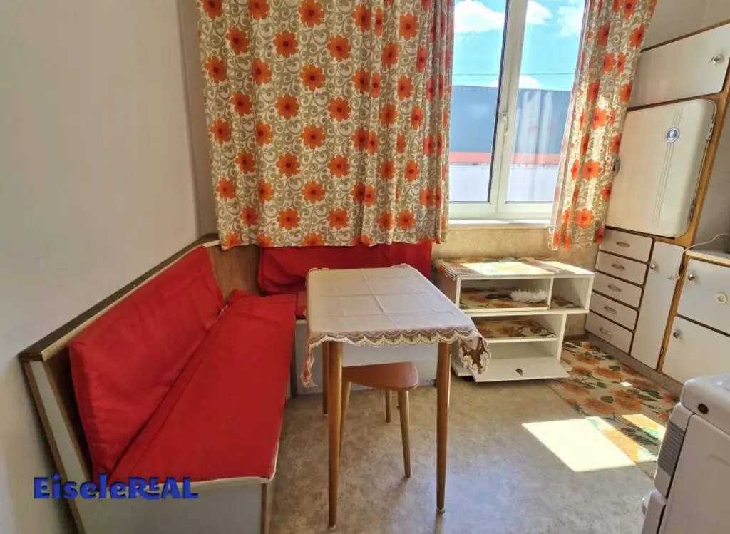 Tolle 1 Zimmer  Wohnung– extra Küche - sanierungsbedürftig