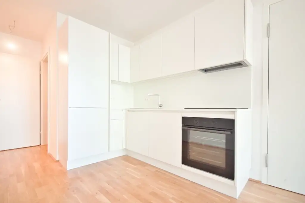 Arbeiten & Wohnen vereint – moderne 2-Zimmer-Wohnung mit Balkon & angrenzendem Büro mit separatem Zugang