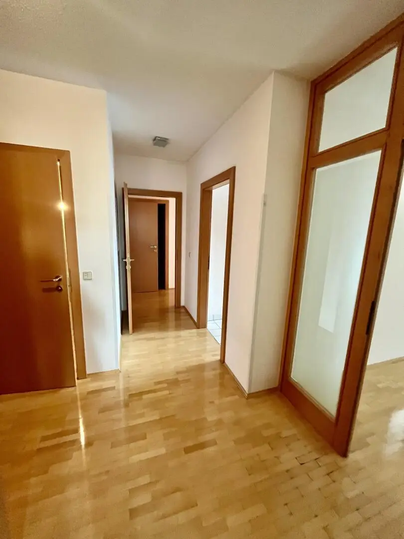 TOP LAGE GEIDORF: Barrierefreie 4 Zimmer Wohnung mit Balkon + Tiefgarage
