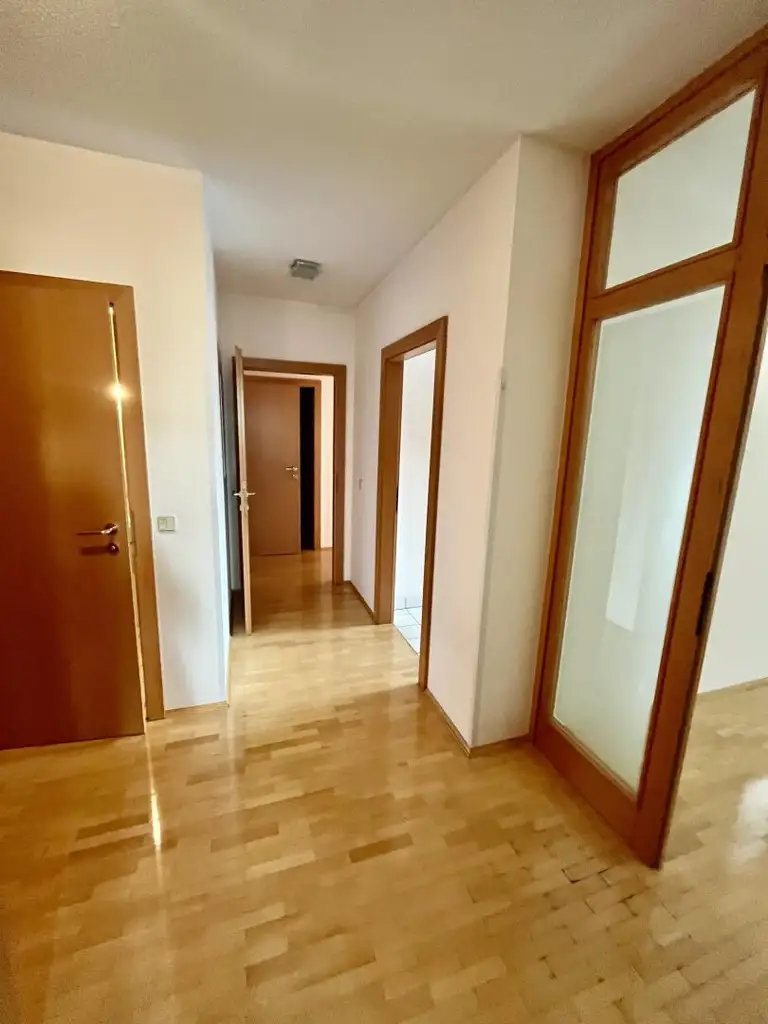 TOP LAGE GEIDORF: Barrierefreie 4 Zimmer Wohnung mit Balkon + Tiefgarage