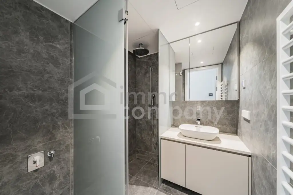 Stilvolle Wohnung im elitärsten Gebäude im Zentrum von Wien! 1. Bezirk. U1 und U2