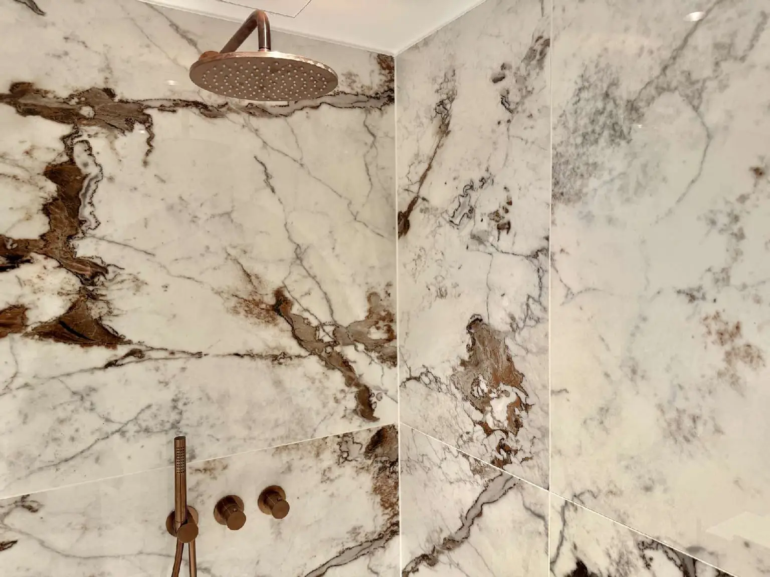 Stilvoll Wohnen mit Terrassen in luftigen Höhen: Prestige-Lage Ringstraße