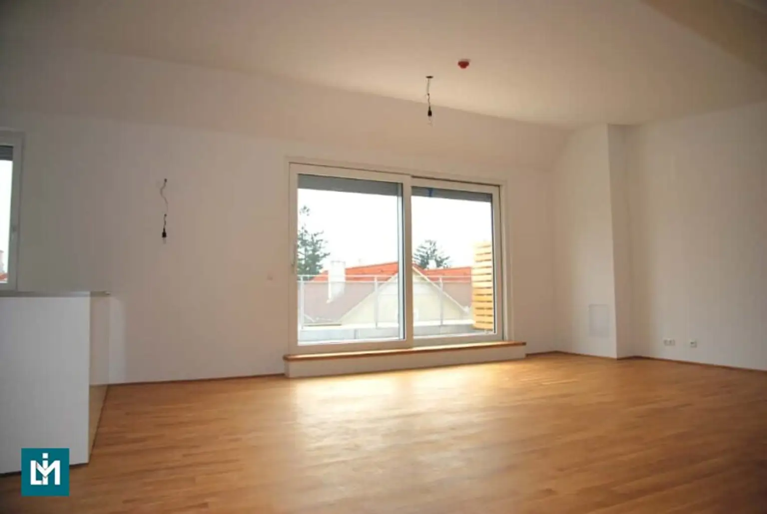 Provisionsfreie Dachgeschoss-Terrassen-Wohnung inkl. Tiefgaragenplatz und flexibler Raumgestaltung in Grünruhelage