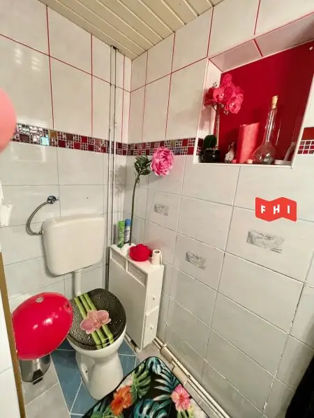 Erweiterbares 4 Zimmer Einfamilienhaus mit Garage, Pool & Gartenhaus