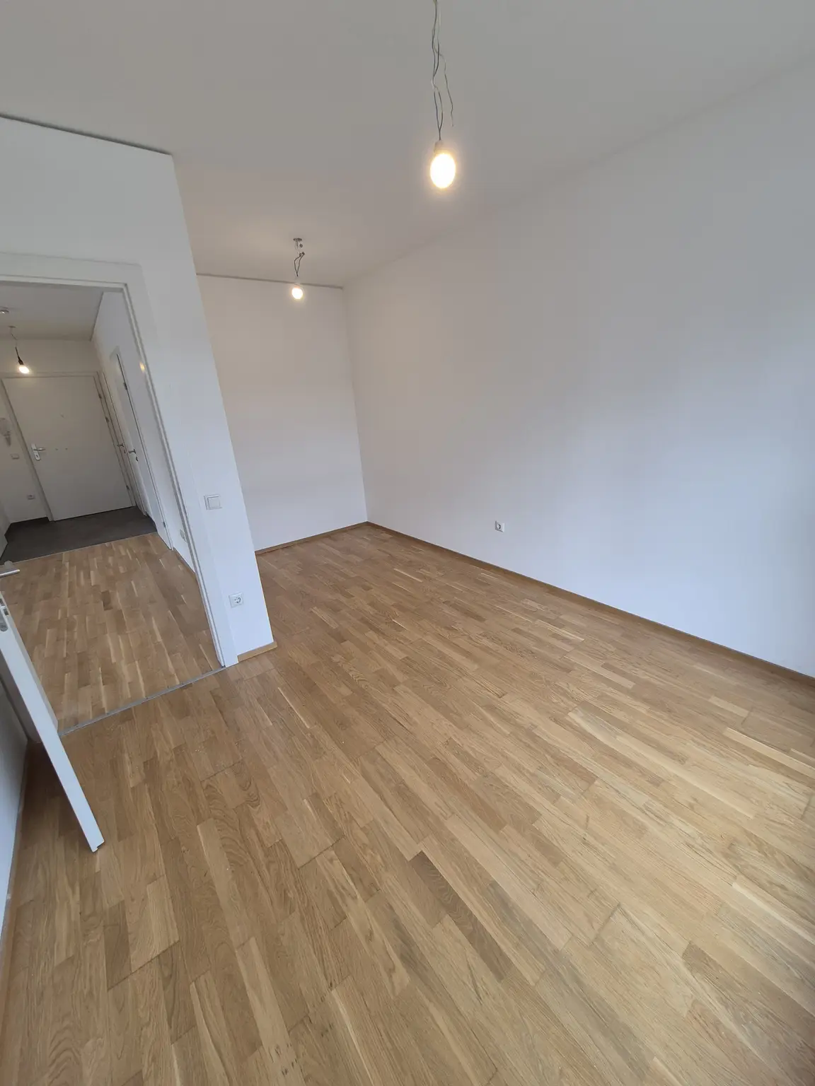 Neubau: Tolle ca. 65 m² Wohnung mit ca. 64 m² Eigengarten und Terrasse