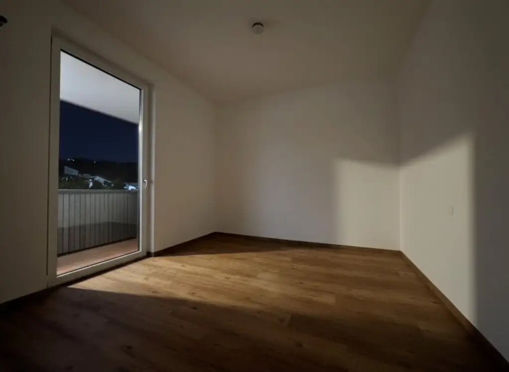 Lichtdurchflutete 5-Zimmer-Wohnung mit 2 Balkonen, 2 Bädern & neuer Küche – barrierefrei, zentrumsnah & top angebunden!