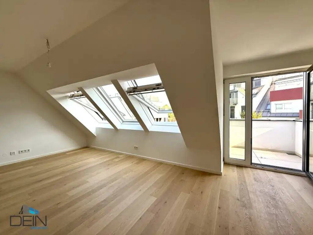 PROVISIONSFREI! EXKLUSIVE 3 ZIMMER DG-WOHNUNG MIT EINER KLEINEN TERRASSE IN STAMMERSDORF!