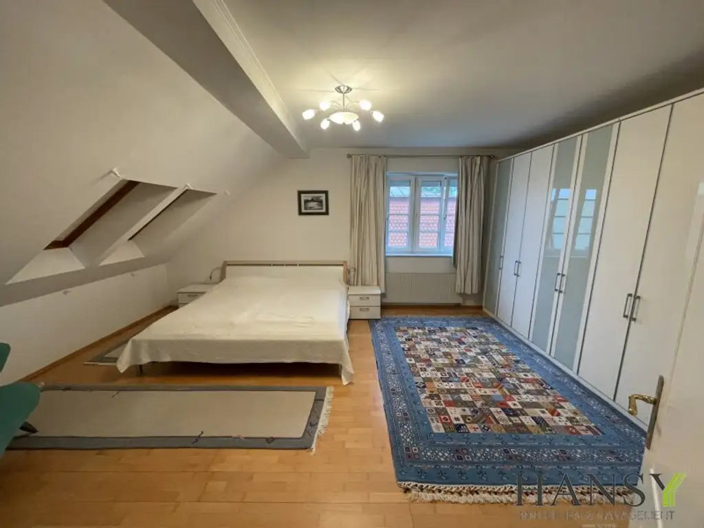 Traum Stilvilla in Tribuswinkel: Modernisiert mit Garten, Garage & 5 Zimmern!