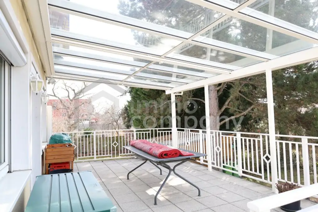 Charmante Villa mit traumhaftem Garten