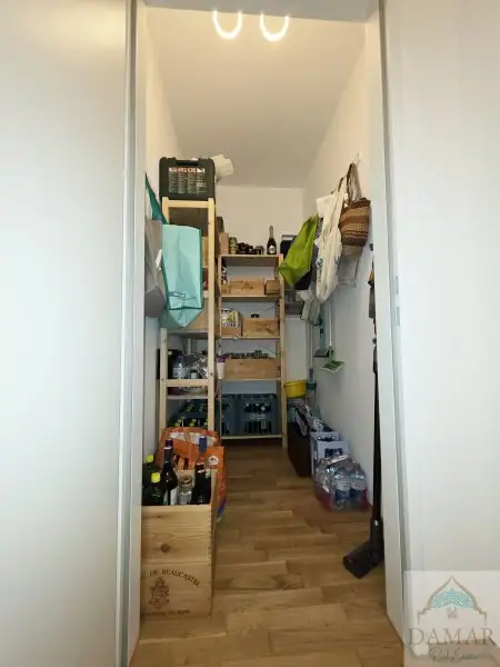 Traumhafte 4-Zimmer-Dachgeschoßwohnung mit großer 65m² Terrasse und Garagenplatz in 1220 Wien – Jetzt zugreifen!