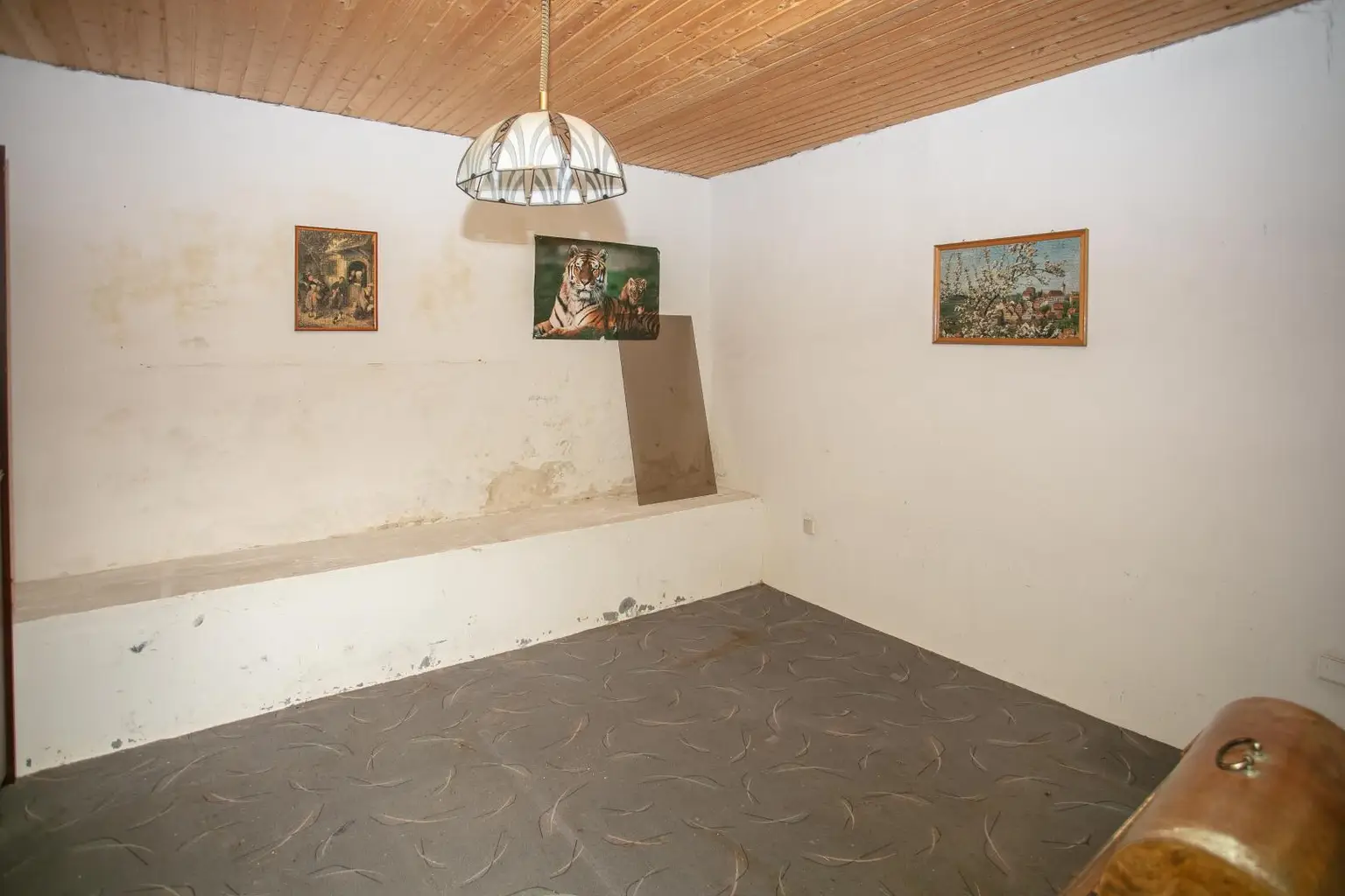 Kleines Haus mit uneinsehbaren Garten