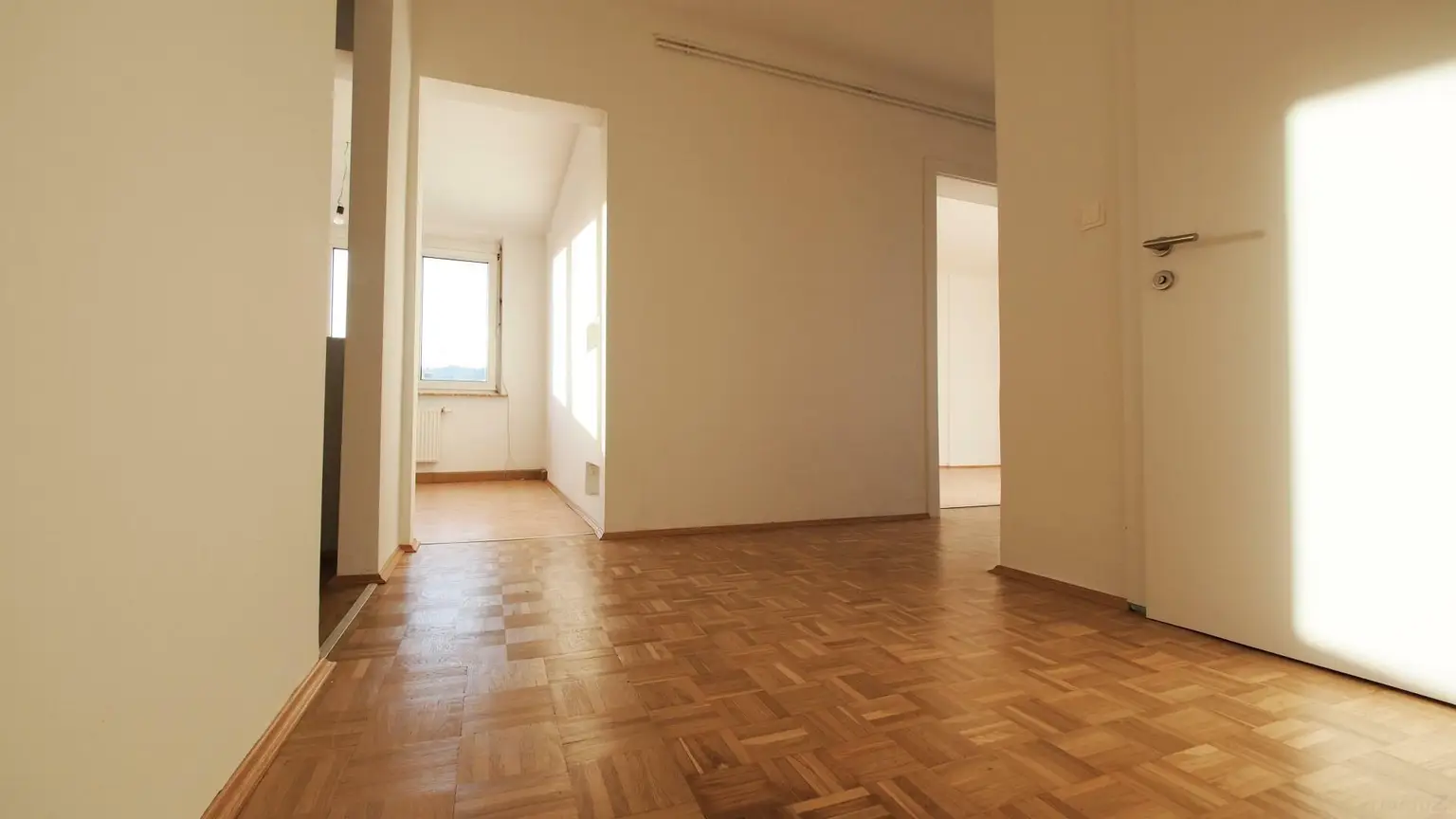 heller, großer Vorraum