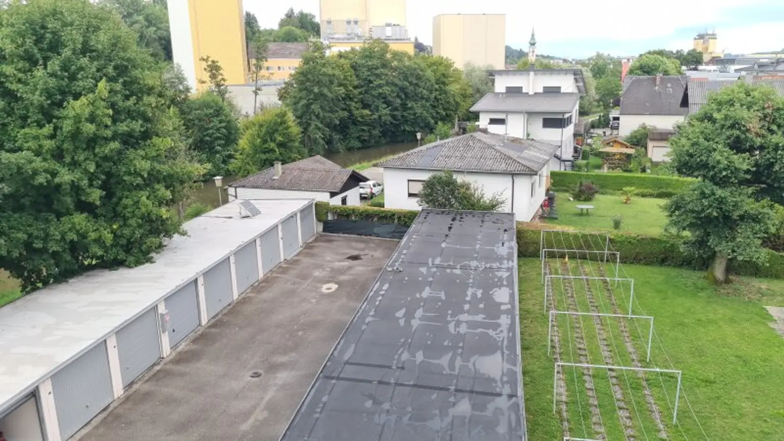 3 Zimmer-Wohnung mit Loggia und Einzelgarage in guter Lage