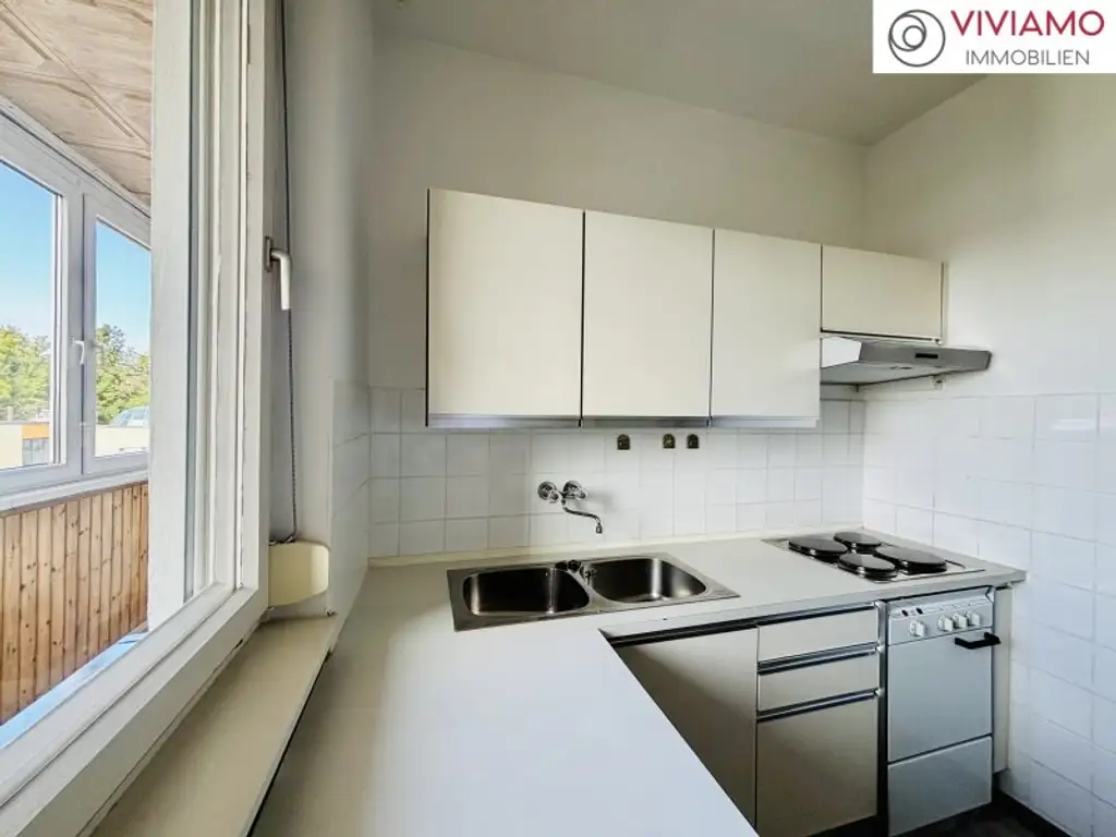 Gepflegte 2-Zimmer-Wohnung mit Loggia und KFZ-Stellplatz!