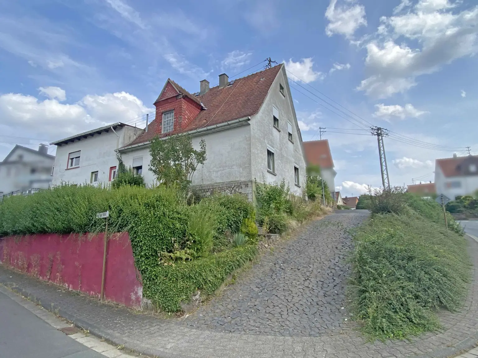 Straßenansicht