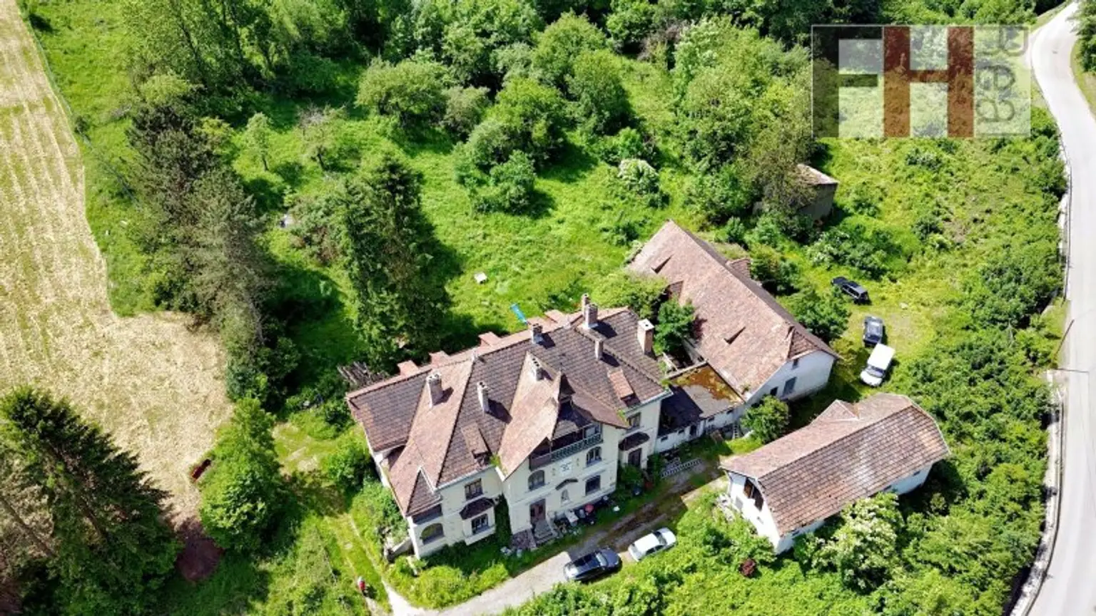 Herrschaftliches, historisches Anwesen, 94.000m² Grund, WNFL 720m², absolute Ruhelage in Pressbaum!