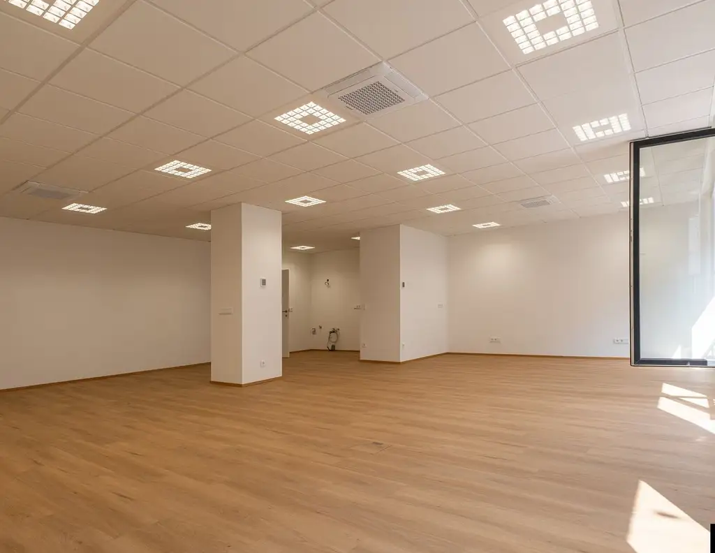 LINZ: Modernes Geschäftshaus an der Landstraße mit Büros und Geschäften