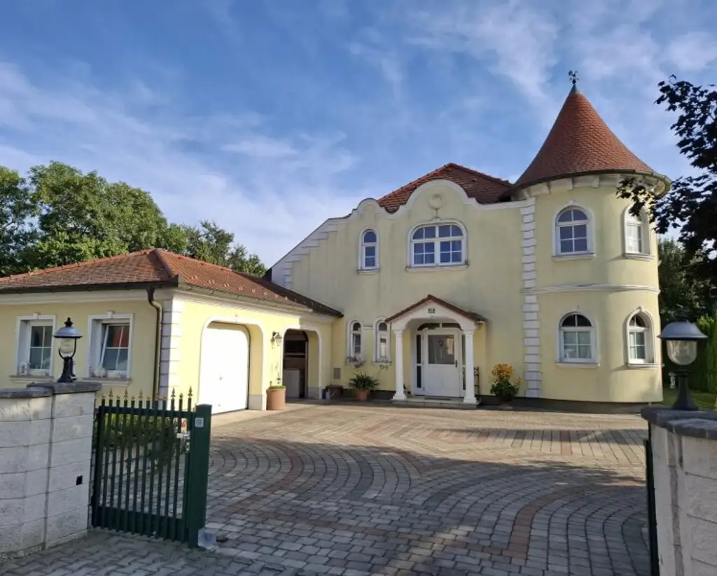 Einzigartiges Einfamilienhaus mit Charakter und Großzügigkeit