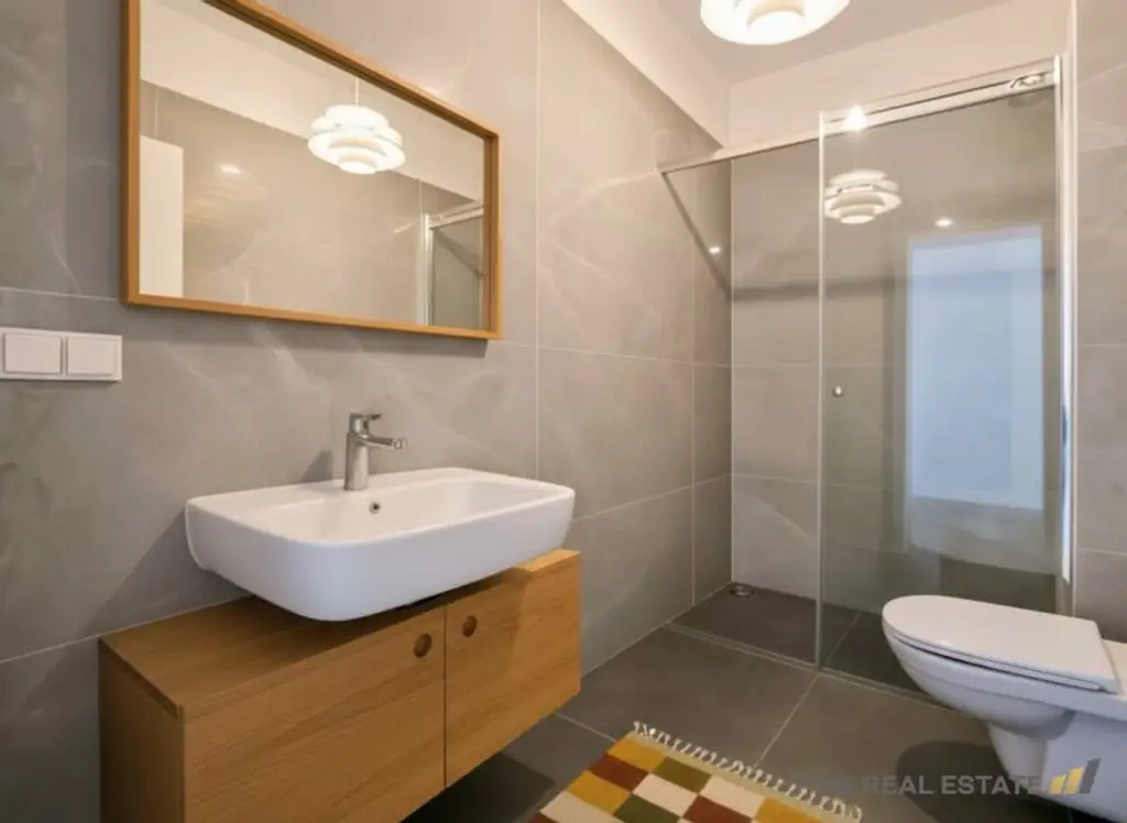 „PARK LIFE“ – Stilvoll wohnen im generalsanierten Altbau im 18. Bezirk