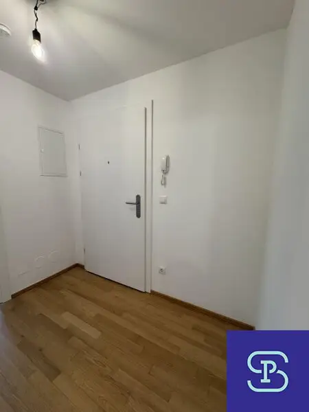 Provisionsfrei: Klimatisierte 35m² DG-Wohnung + 9m² Terrasse mit Einbauküche - 1100 Wien