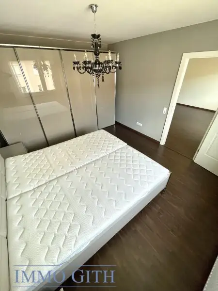 LICHTDURCHFLUTETE CA. 80 m² GROSSE 3-ZIMMER-WOHNUNG MIT BALKON IN GRÜNRUHELAGE VON POTTENSTEIN ZU KAUFEN!