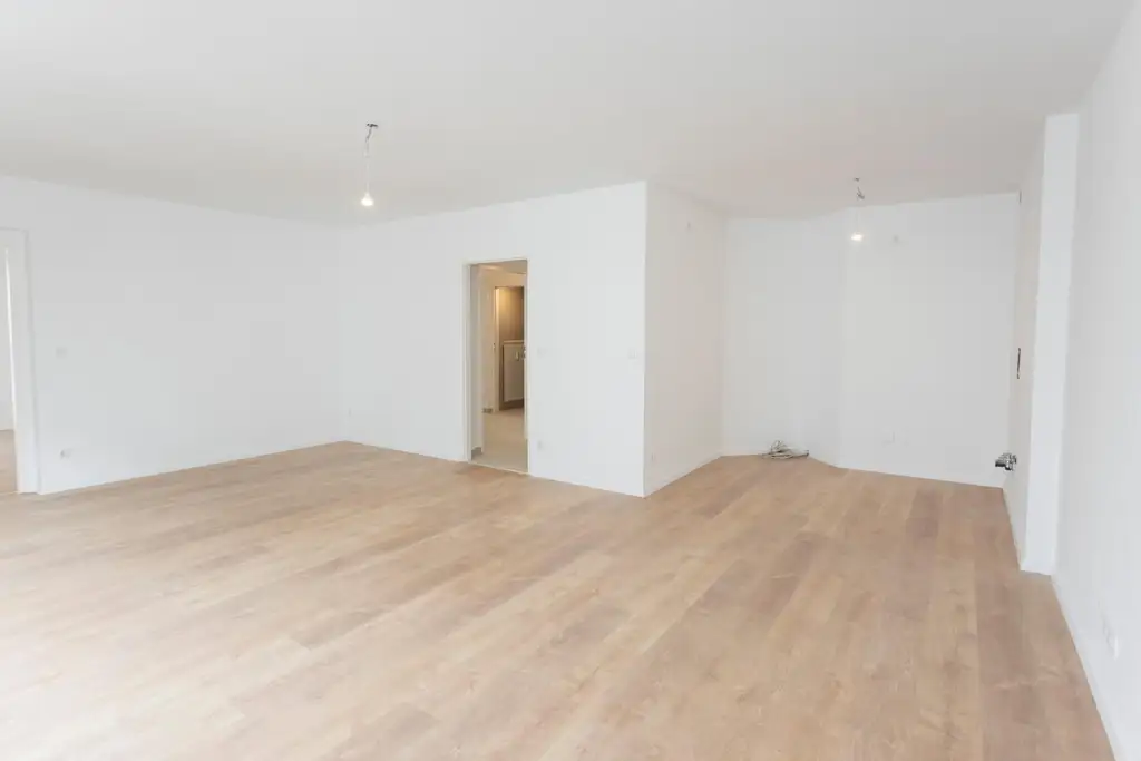 Neu sanierte 4-Zimmer-Eckwohnung im 2. Liftstock