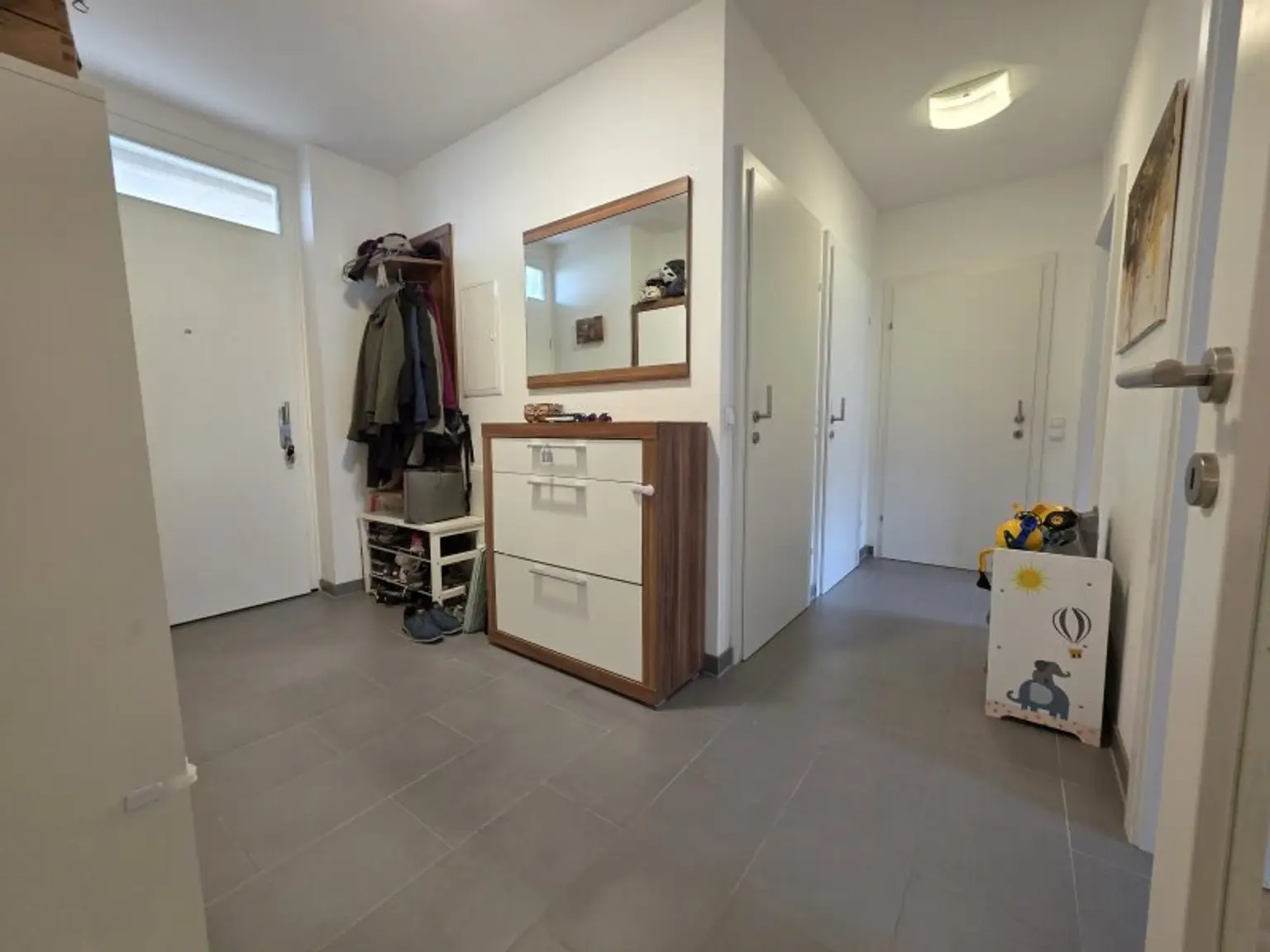 Modernes Wohnerlebnis mit ruhigem Balkon!