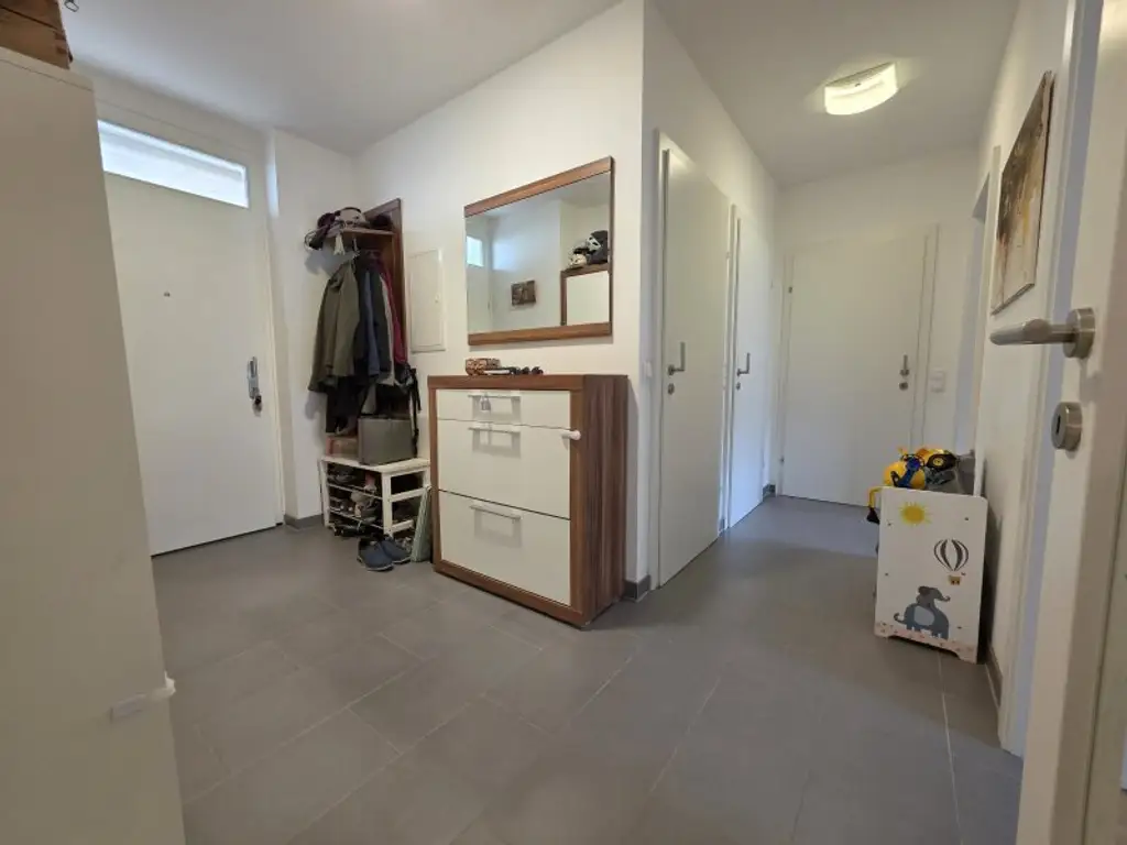 Modernes Wohnerlebnis mit ruhigem Balkon!