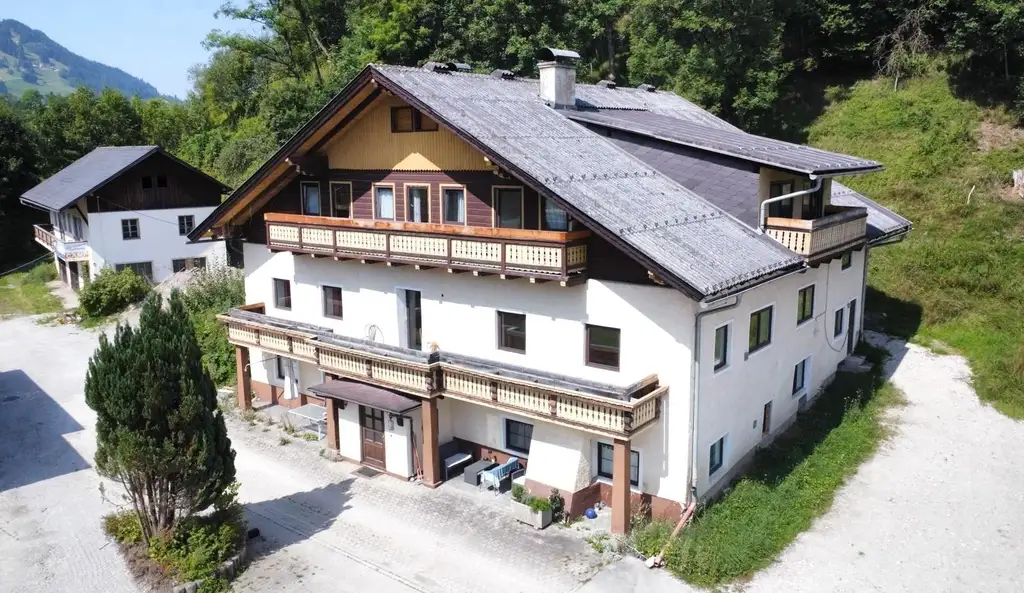 PROVISIONSFREI!!! Große Wohneinheit in einem historischen Bauernhaus!
