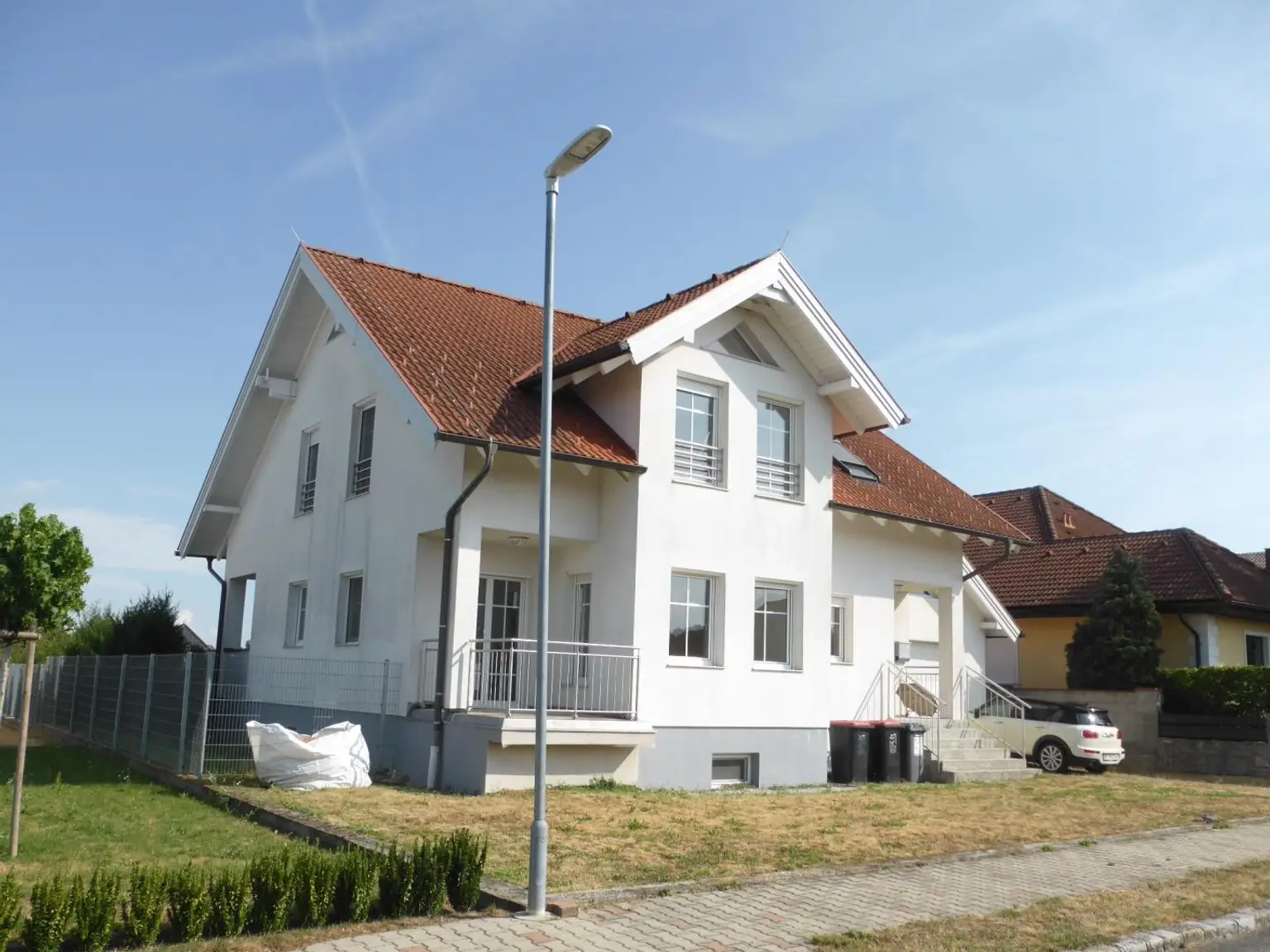 Straßenansicht