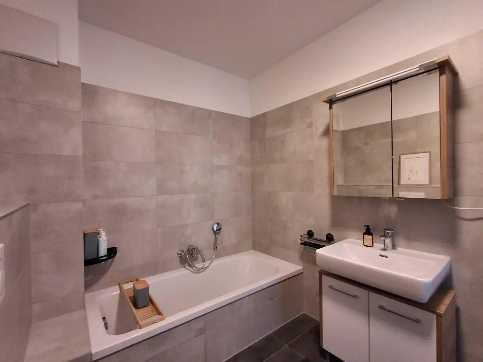 16 Bad 1. OG RH 1220