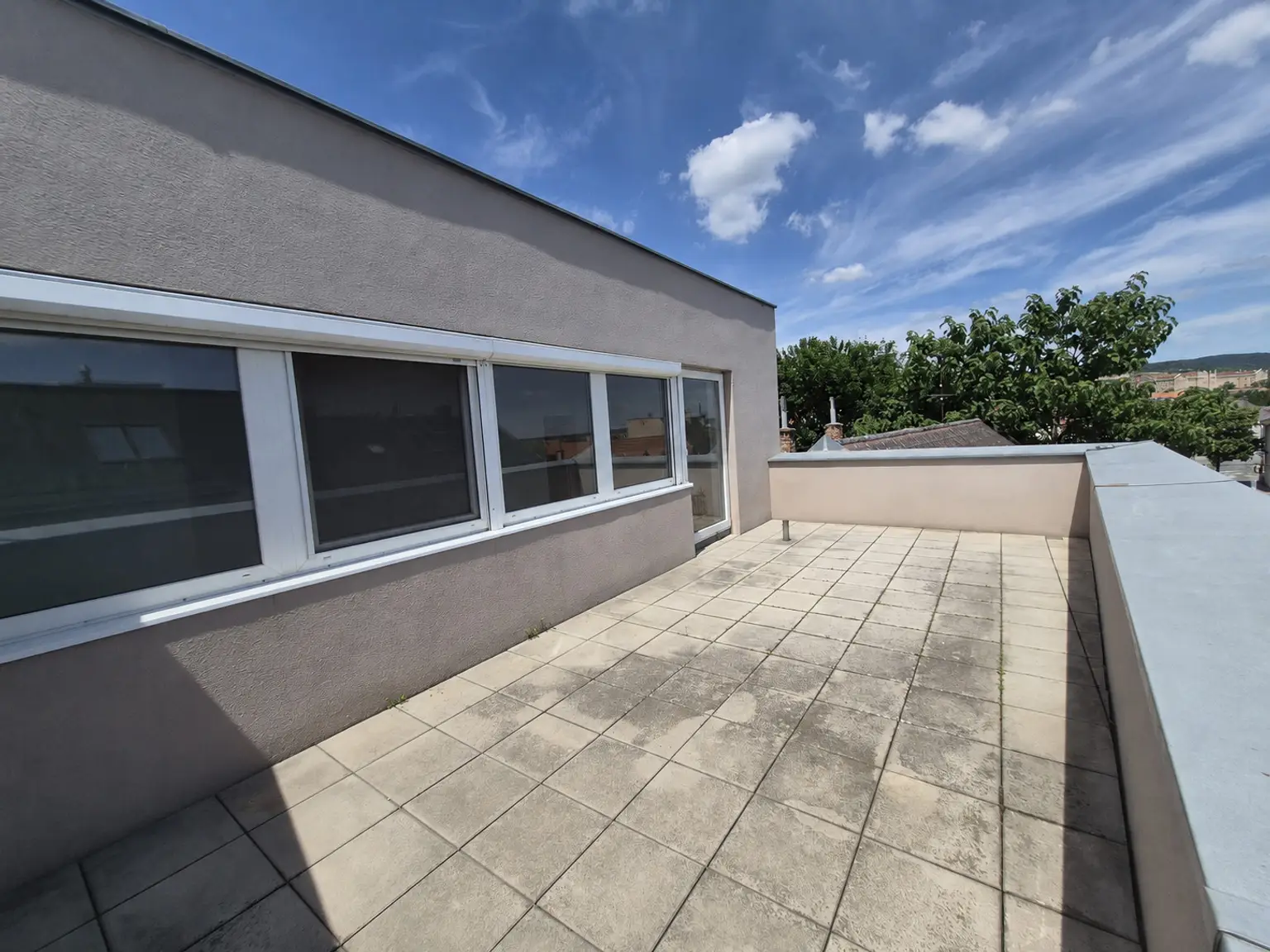 Ca. 68,40 m² Terrassenwohnung mit 24,70 m² südostseitiger Terrasse