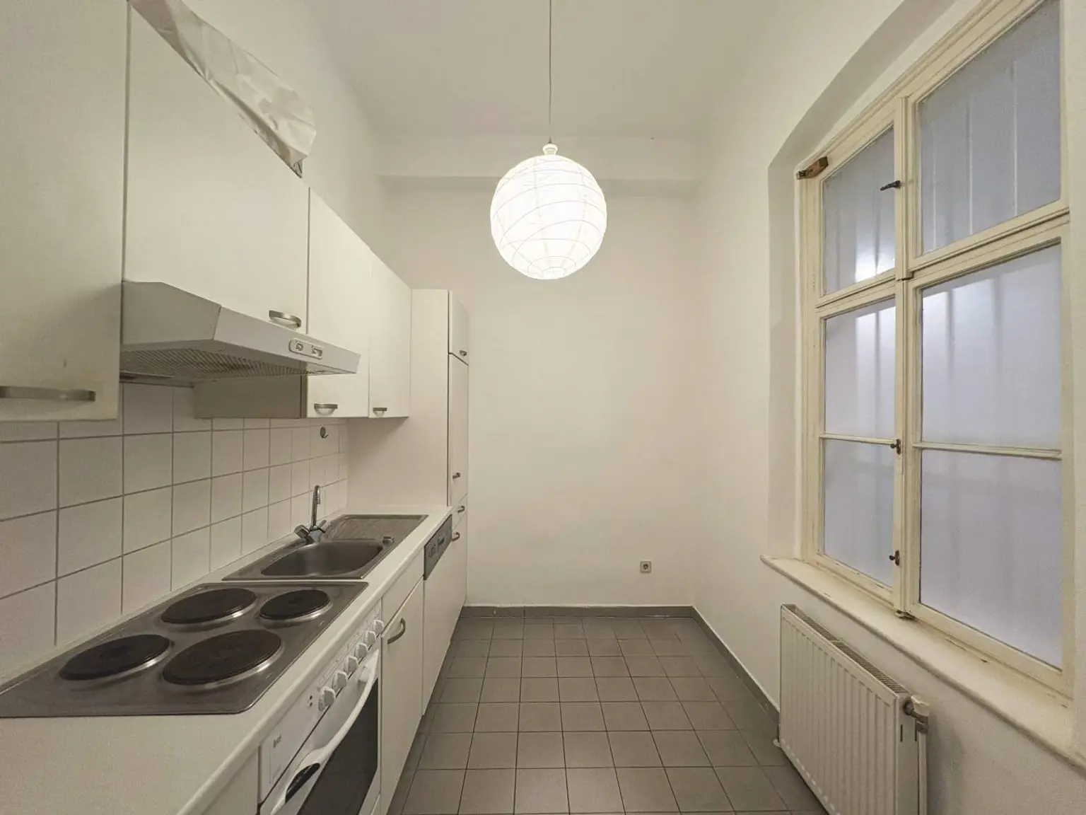Gemütliche 2-Zimmer-Wohnung -
Parkblick - Nähe Altes AKH!