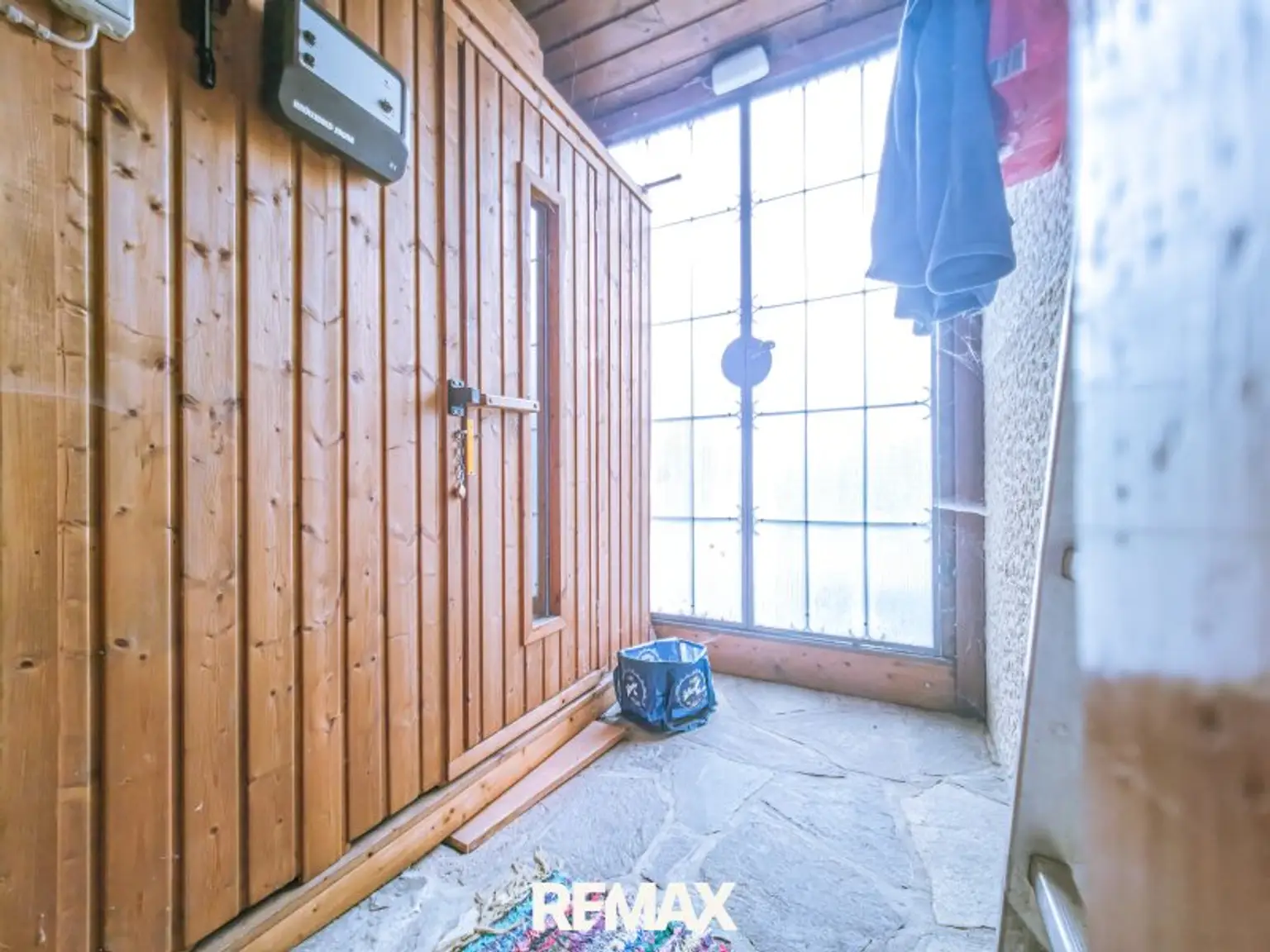Großzügiges Einfamilienhaus mit vielseitigen Nutzungsmöglichkeiten in sonniger Lage von Oberperfuss!
