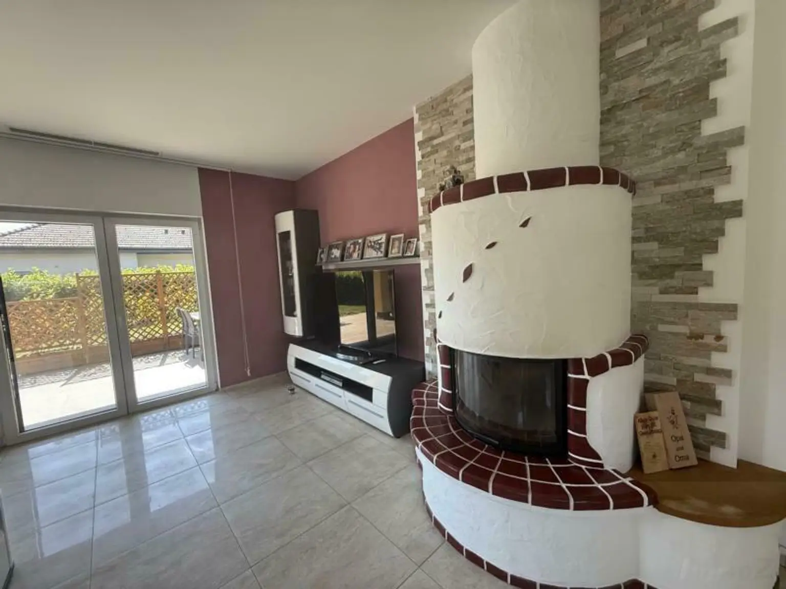*** Eleganter und stilvoller Bungalow in begehrter Siedlungslage *** unmittelbare Nähe zur Stadt Feldbach ***