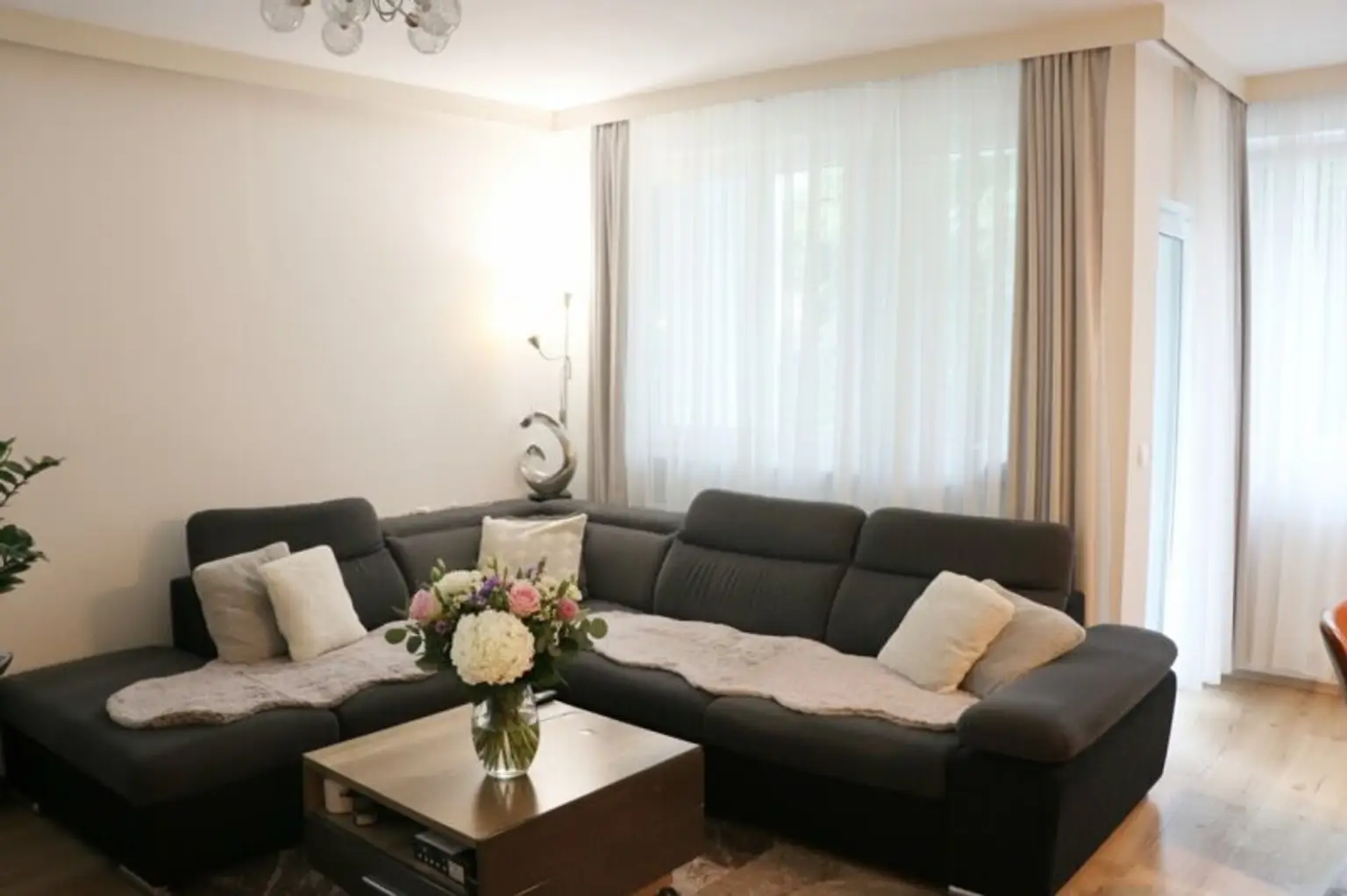 4-Zimmer-Wohnung in der Amraser Straße - optional mit 2 verschließbaren Autoabstellplätzen