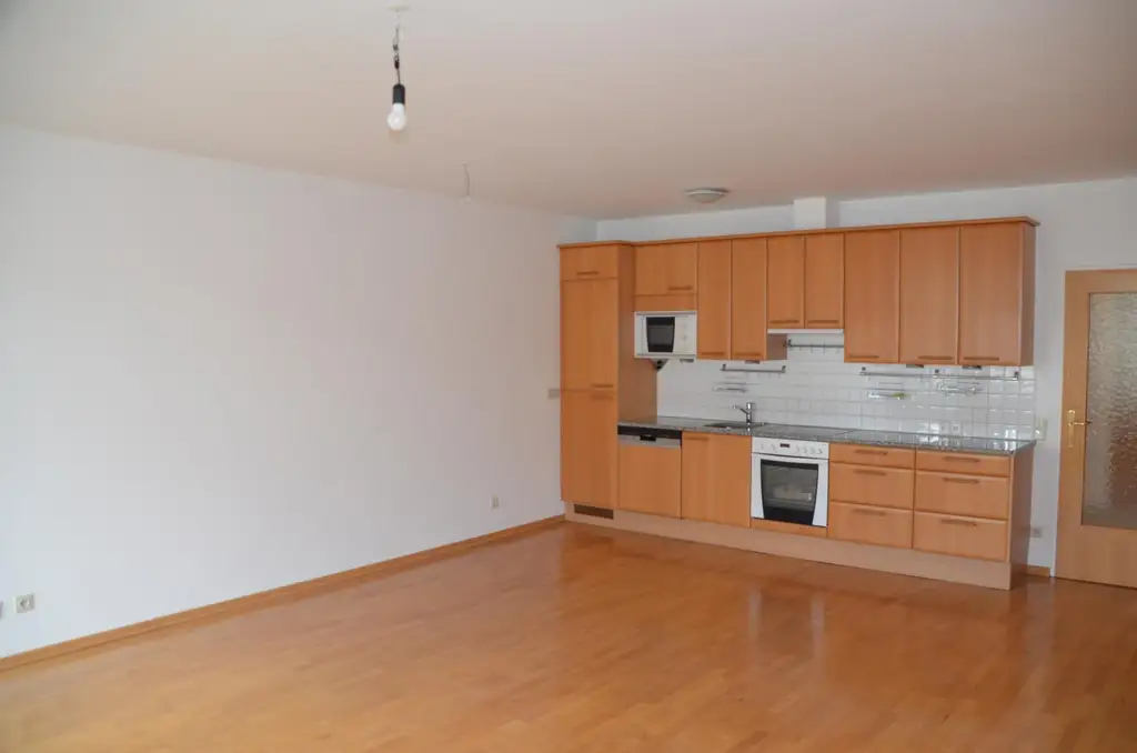 3-Zimmer-Mietwohnung mit Terrasse in zentraler Lage