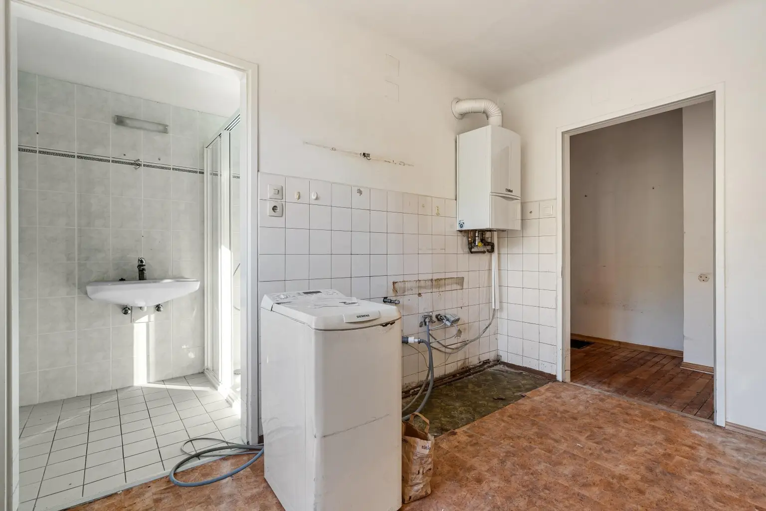 "Zentrale Floridsdorfer Lage – 3-Zimmer-Sanierungsobjekt mit Aufzug"