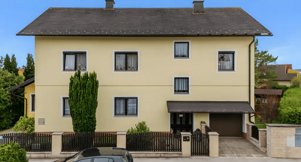 "gepflegtes Wohnhaus mit teilbarem Grundstück!"