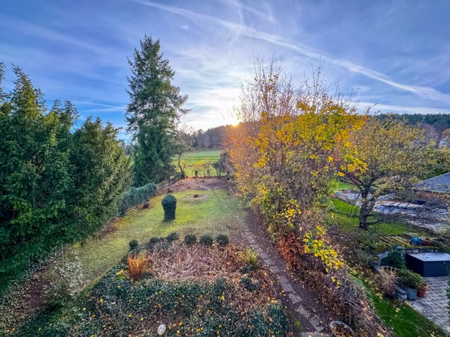 Sanierungsbedürftiges Einfamilienhaus in Pottschach, Nähe Bahnhof: Ihr Sanierungsprojekt mit 556 m2 Garten! 199.000 Euro!