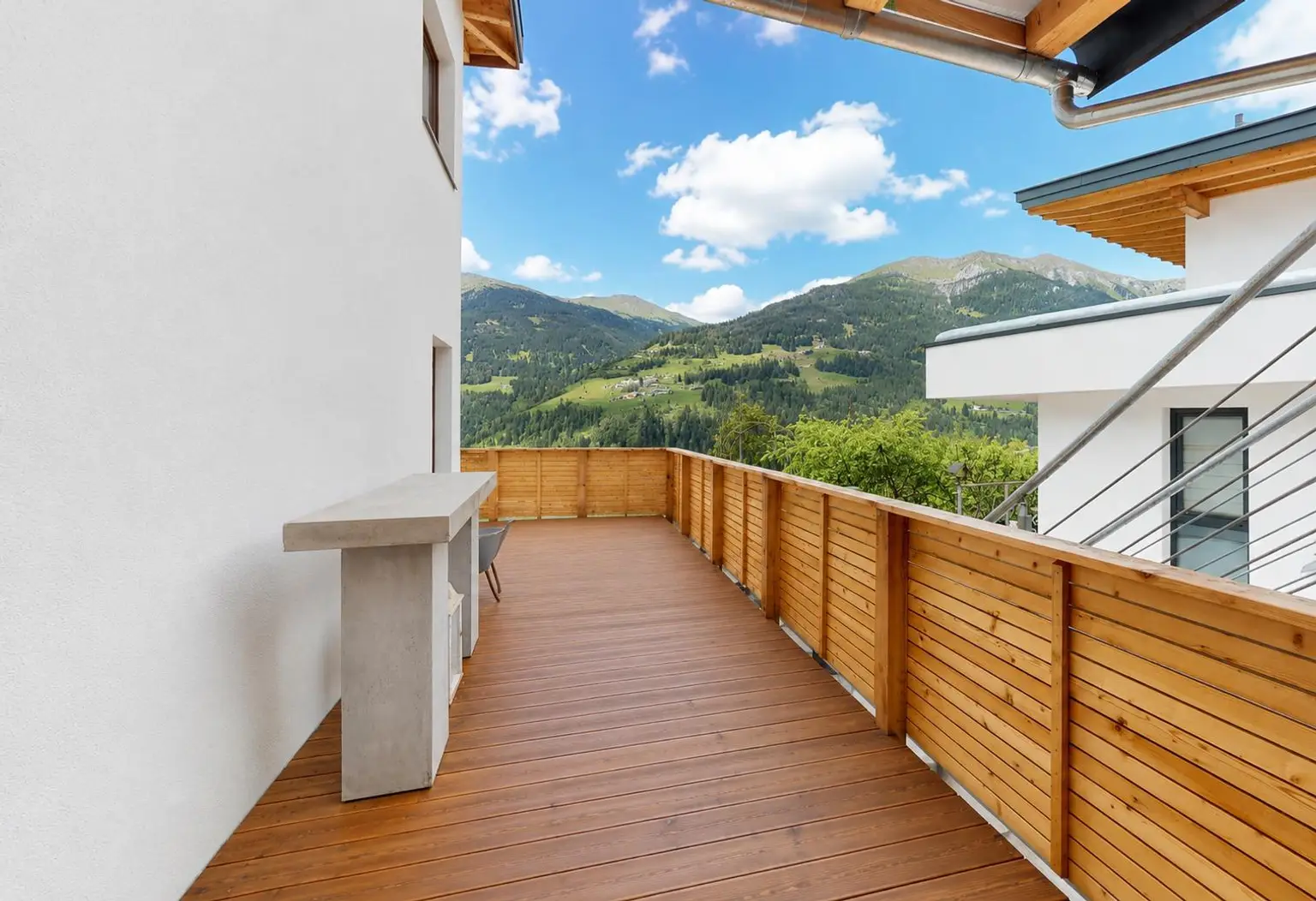 Fließ - Haus - Terrasse