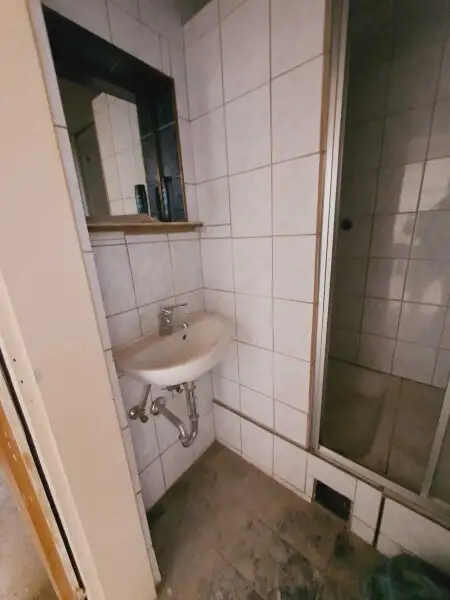 4-Zimmer - WG geeignet - Nähe U1/Messe/WU