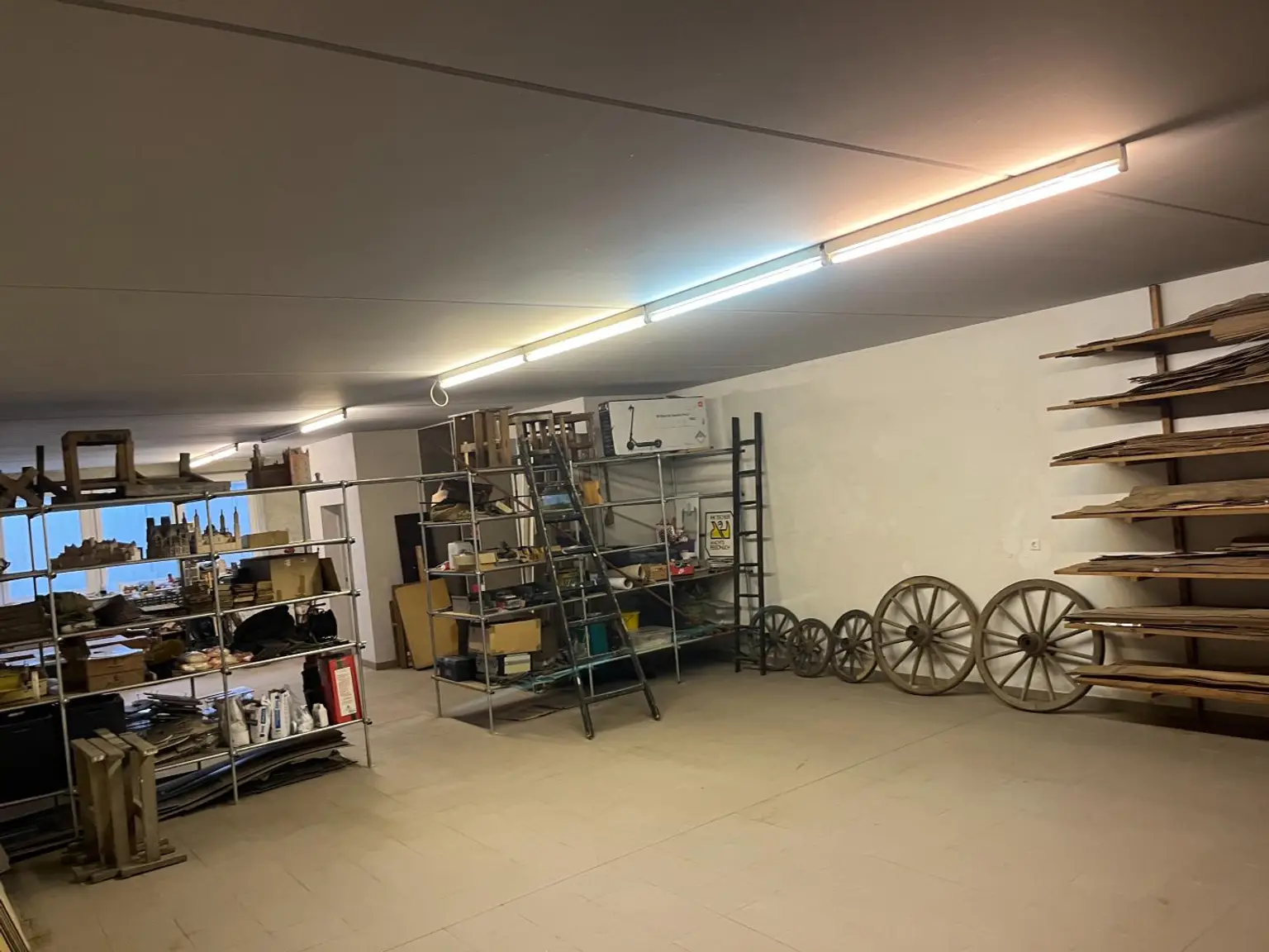 Arbeitsraum mit Lager RH 2,80 (Betriebsstätte)